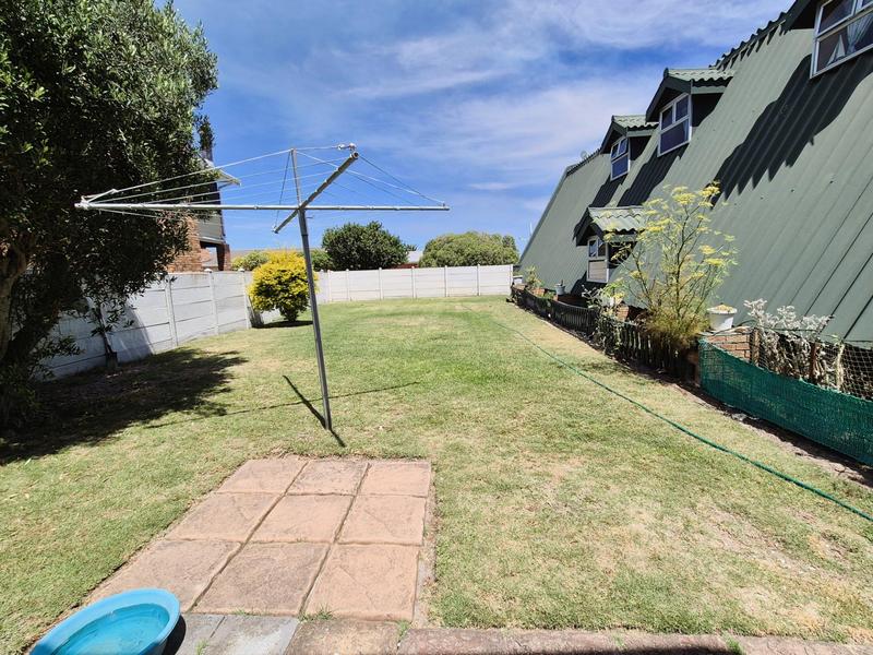 5 Bedroom Property for Sale in Franskraal Western Cape